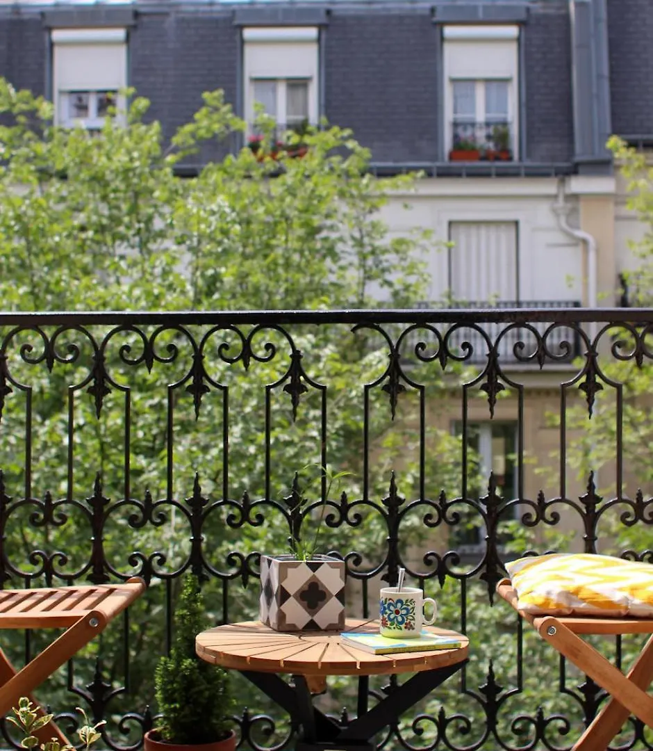Apartment Avec Balcon Pres Sacre Coeur